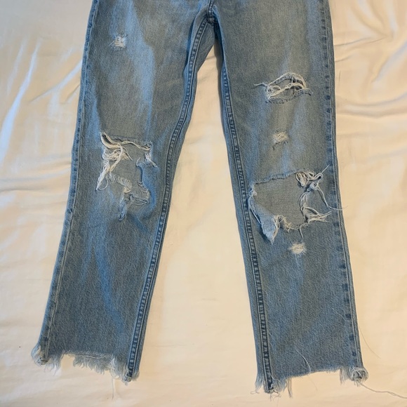 Abercrombie Ripped Girlfriend Jeans - Picture 3 of 4